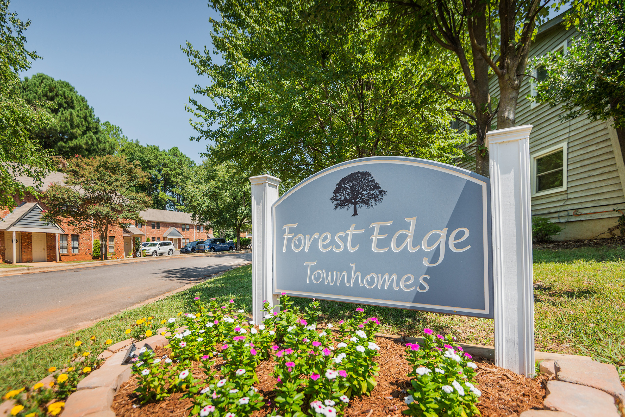 Forest Edge Townhomes The Multifamily Advisory Group at Cushman